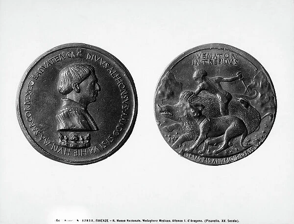 Recto and verso of a medal with effigy of Alfonso V of Aragon, by Pisanello, in the National Museum of the Bargello in Florence