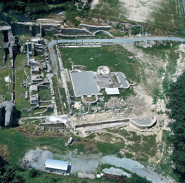 Roman theater, Voterra