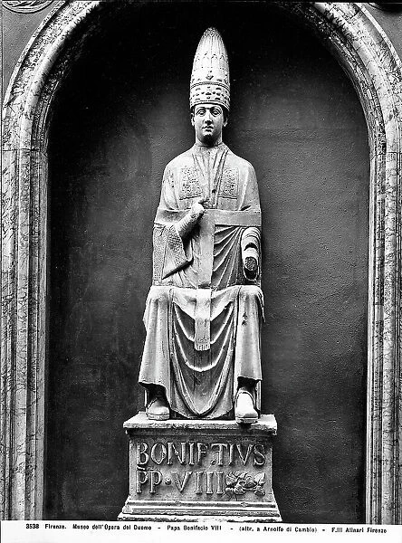 Statue depicting Pope Bonifacio VIII, work by Arnolfo di Cambio, Florence, Museum of the Works of the Cathedral