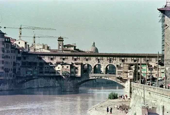 Framed Print : View of the Ponte Vecchio in Florence Framed Print : View of the Ponte Vecchio in Florence