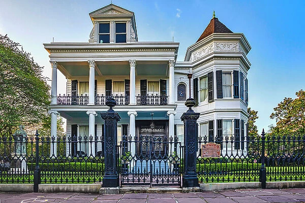 Louisiana, New Orleans, Garden District, Beautiful Iron gated house