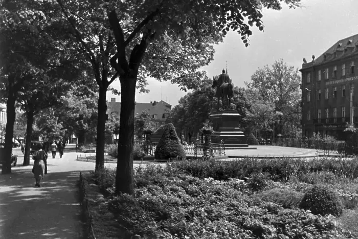 Framed Print : Frankfurt / Oder Print, Black and White Photograph Framed Print : Frankfurt / Oder Print, Black and White Photograph