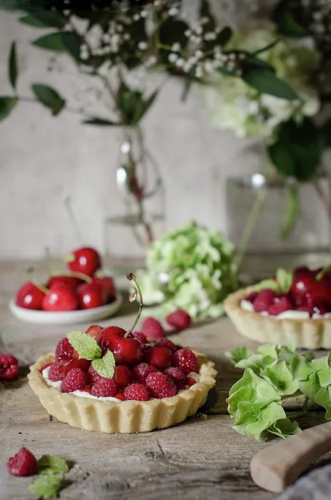 Framed Print : A Cherry and Raspberry Tart Print