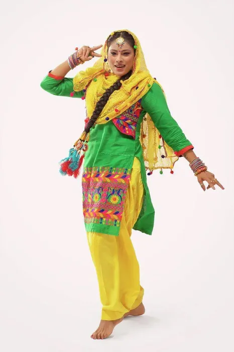 Framed Print : A Giddha dancer print Framed Print : A Giddha dancer print