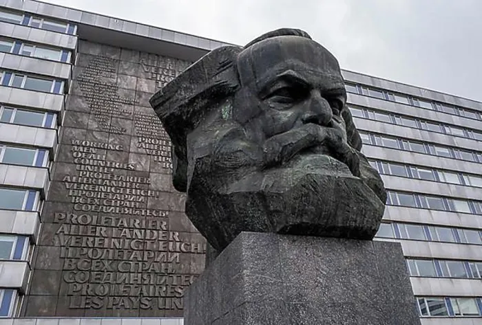 Framed Print : Karl Marx Monument Print, Chemnitz, Germany Framed Print : Karl Marx Monument Print, Chemnitz, Germany