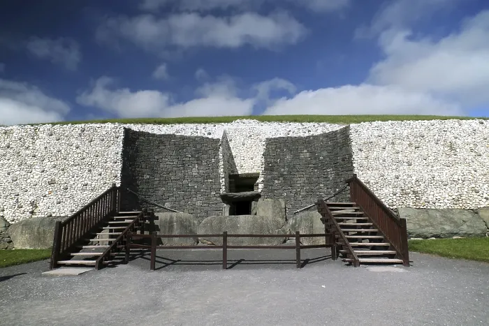 Framed Print : Newgrange Barrow Print Access Framed Print : Newgrange Barrow Print Access