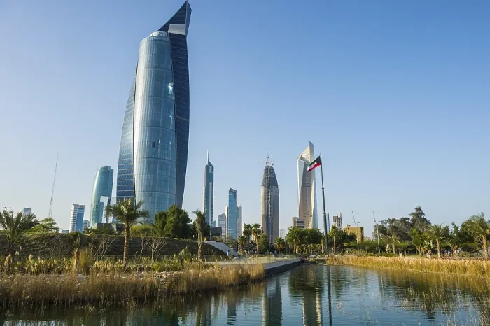 Framed Print : Al Hamra Tower and Al Shaheed Park Print, Kuwait City Framed Print : Al Hamra Tower and Al Shaheed Park Print, Kuwait City