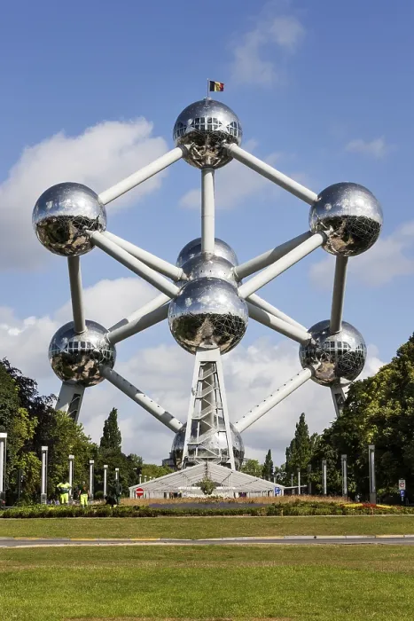 Framed Print : Atomium Print, Brussels, Belgium Framed Print : Atomium Print, Brussels, Belgium