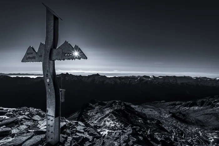 Framed Print : Backlit summit cross of the Lyfispitze Print, Naturno, Italy Framed Print : Backlit summit cross of the Lyfispitze Print, Naturno, Italy