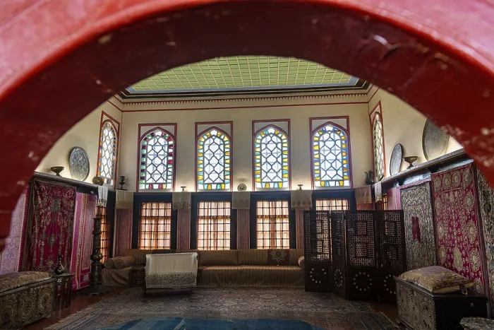 Framed Print : Beautiful Interior of Khan's Palace Print, Bakhchysarai, Crimea Framed Print : Beautiful Interior of Khan's Palace Print, Bakhchysarai, Crimea