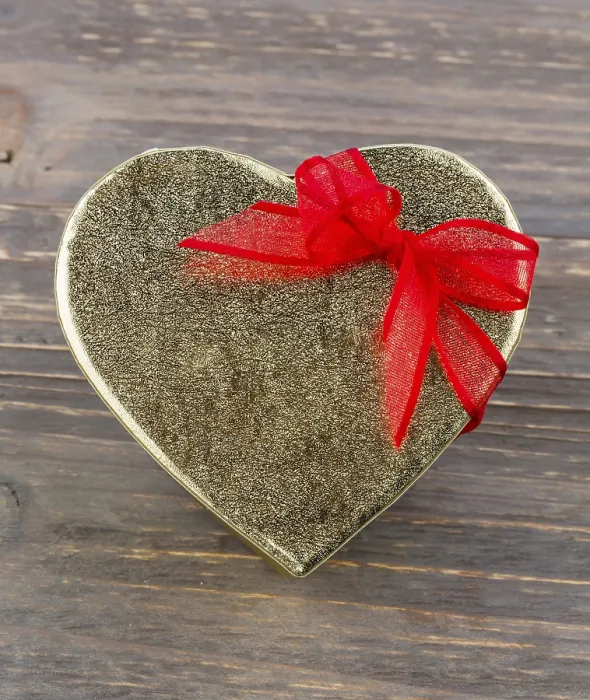 Framed Print : Heart-Shaped Gift Box Print Framed Print : Heart-Shaped Gift Box Print