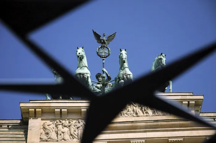 Framed Print : Brandenburg Gate Print - Berlin Landmark Framed Print : Brandenburg Gate Print - Berlin Landmark
