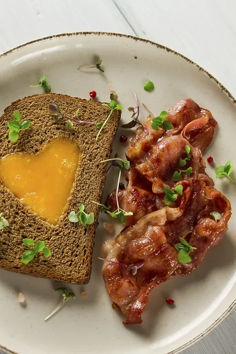 Framed Print : Breakfast Print: Fried Egg with Bacon Framed Print : Breakfast Print: Fried Egg with Bacon
