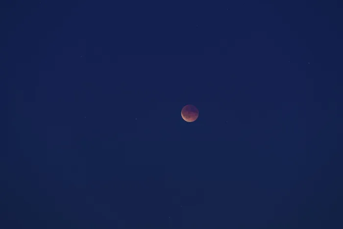 Framed Print : Lunar Eclipse Print: Dresden, Saxony, Germany (07.09.2025) Framed Print : Lunar Eclipse Print: Dresden, Saxony, Germany (07.09.2025)