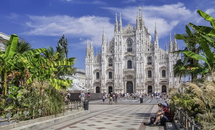 Framed Print : Cathedral Square Print, Milan, Italy Framed Print : Cathedral Square Print, Milan, Italy