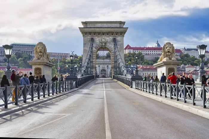 Framed Print : Chain Bridge over the Danube River, Budapest, Hungary Print