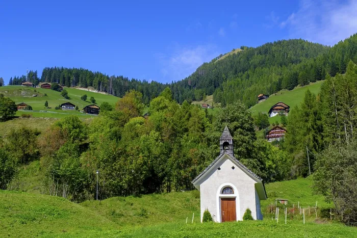 Framed Print : Chapel Print, Eggerseite, Pfunderer Valley, South Tyrol Framed Print : Chapel Print, Eggerseite, Pfunderer Valley, South Tyrol