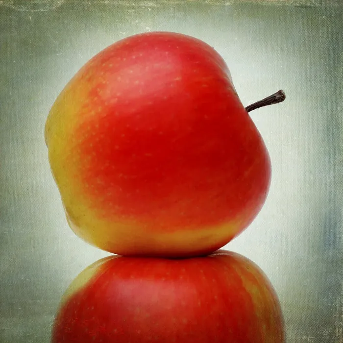Framed Print : Close-up of Red Apple Print Framed Print : Close-up of Red Apple Print