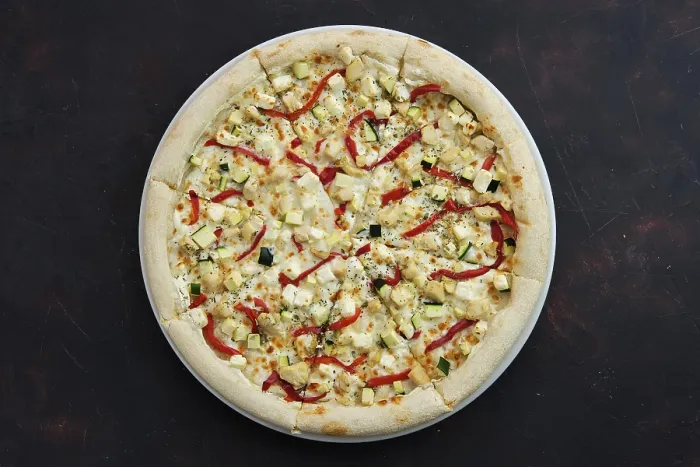 Framed Print : Close-up view of pizza with chicken and vegetables Print Framed Print : Close-up view of pizza with chicken and vegetables Print