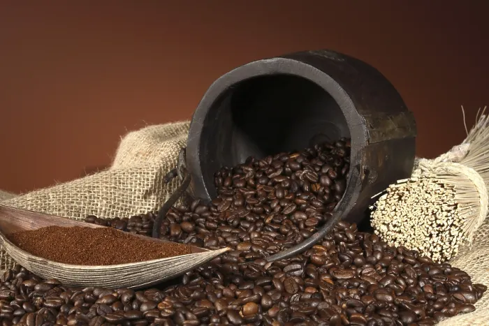 Framed Print : Coffee Beans Print - ImageBROKER Framed Print : Coffee Beans Print - ImageBROKER