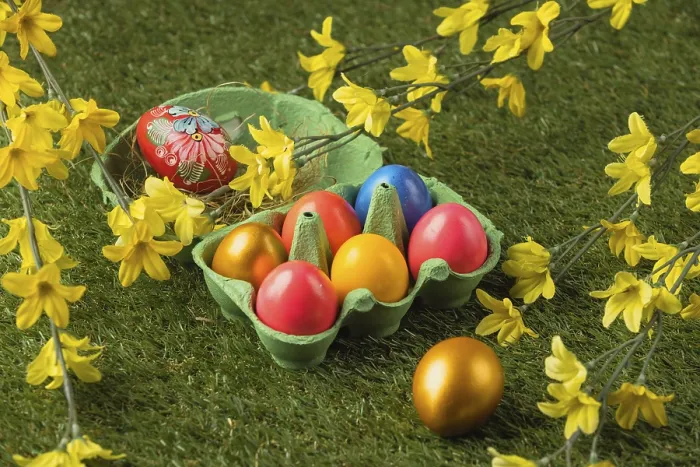 Framed Print : Colourful Easter Eggs Print: Spring Floral Box Scene Framed Print : Colourful Easter Eggs Print: Spring Floral Box Scene