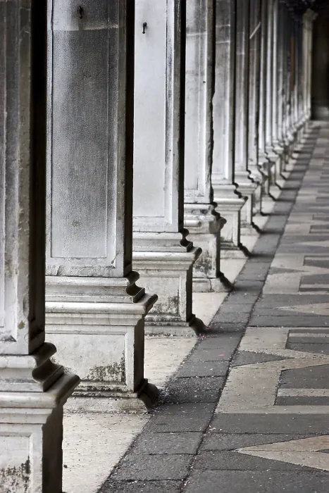 Framed Print : Columns Print from imageBROKER Framed Print : Columns Print from imageBROKER