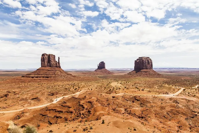 Framed Print : Complementary Colours in Monument Valley Print