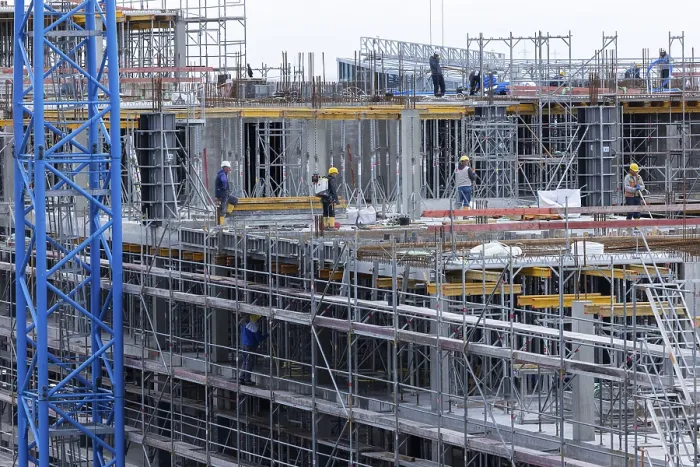 Framed Print : Construction Worker Print, Eschborn Building Site