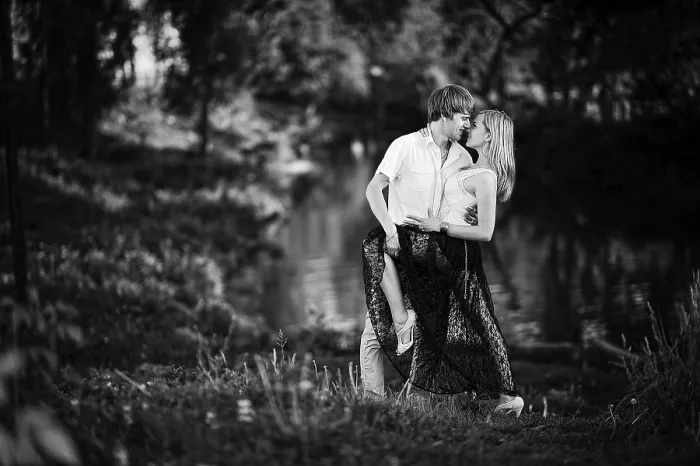 Framed Print : Couple on Sunset Print Framed Print : Couple on Sunset Print