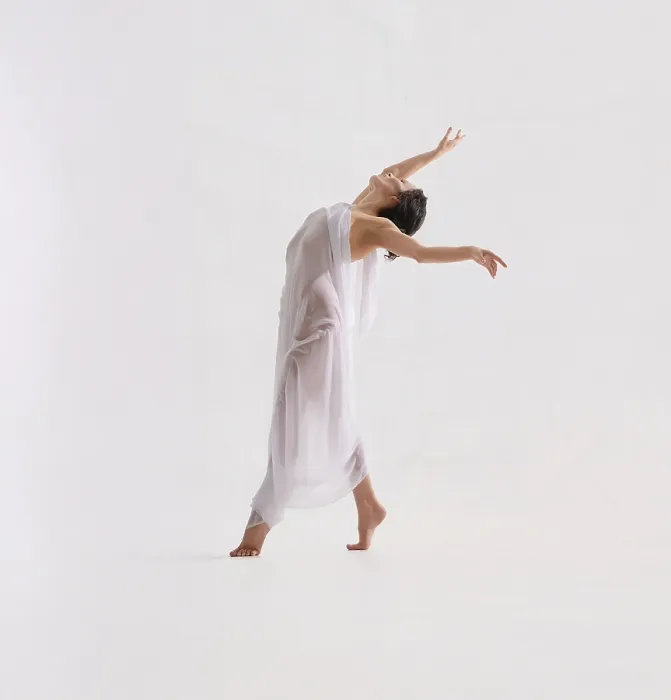 Framed Print : Expressive Dancer in a Spacious Print Framed Print : Expressive Dancer in a Spacious Print