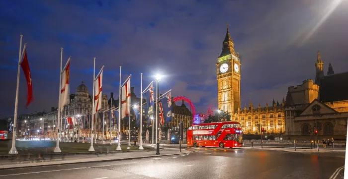 Framed Print : Double-deck bus, Westminster Bridge Print, London UK Framed Print : Double-deck bus, Westminster Bridge Print, London UK