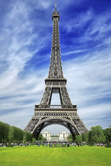 Framed Print : Eiffel Tower Print in Paris Cityscape Framed Print : Eiffel Tower Print in Paris Cityscape