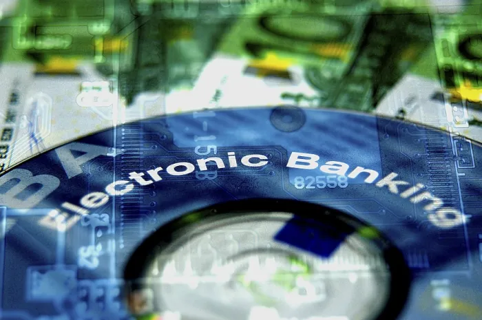 Framed Print : Electronic Banking Print by imageBROKER Framed Print : Electronic Banking Print by imageBROKER