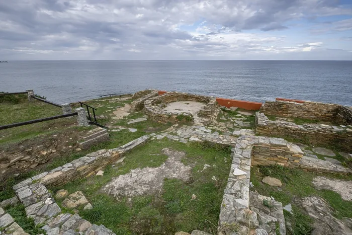 Framed Print : Fazouro Fort Print, 1st-3rd centuries AD, Galicia, Spain Framed Print : Fazouro Fort Print, 1st-3rd centuries AD, Galicia, Spain