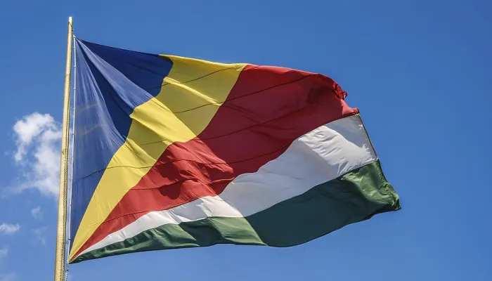 Framed Print : The Flag of Seychelles Print - Blue Sky Isolation Framed Print : The Flag of Seychelles Print - Blue Sky Isolation