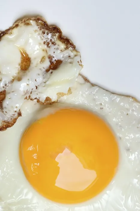 Framed Print : Fried Egg Print from imageBROKER Framed Print : Fried Egg Print from imageBROKER