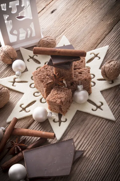 Framed Print : Gingerbread Print by imageBROKER