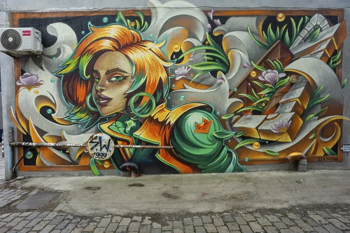 Framed Print : STEN Graffiti Mural Print, Sofia Courtyard Framed Print : STEN Graffiti Mural Print, Sofia Courtyard