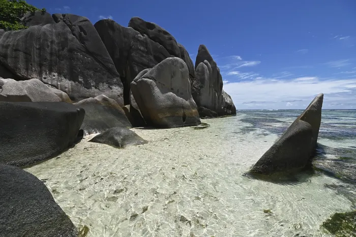 Framed Print : Granite Rocks at Anse Source d'Argent Print, La Digue