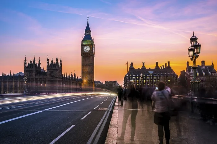 Framed Print : Big Ben Light Trails Print, London Evening Framed Print : Big Ben Light Trails Print, London Evening