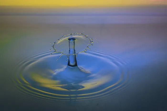 Framed Print : Macro Water Drop Print in Close-Up Framed Print : Macro Water Drop Print in Close-Up