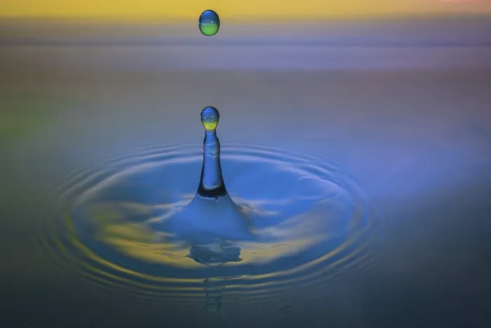 Framed Print : Macro Water Drop Print Framed Print : Macro Water Drop Print