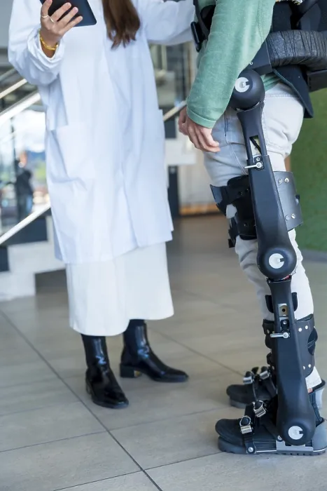 Framed Print : Mechanical Exoskeleton Print - Modern Physiotherapy Framed Print : Mechanical Exoskeleton Print - Modern Physiotherapy