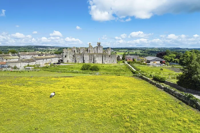 Framed Print : Middleham Castle Print from a Drone, North Yorkshire, England Framed Print : Middleham Castle Print from a Drone, North Yorkshire, England