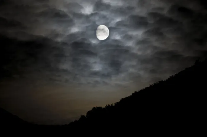 Framed Print : Moon Moon Print by imageBROKER Framed Print : Moon Moon Print by imageBROKER