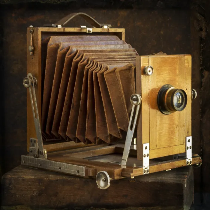 Framed Print : Vintage Camera Print on Earthy Brown Background Framed Print : Vintage Camera Print on Earthy Brown Background
