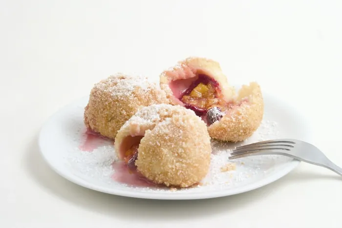 Framed Print : Plumdumpling Print by imageBROKER Framed Print : Plumdumpling Print by imageBROKER