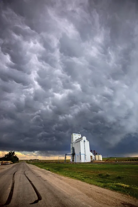 Framed Print : Prairie Storm Clouds Print: Saskatchewan Grain Elevator Framed Print : Prairie Storm Clouds Print: Saskatchewan Grain Elevator