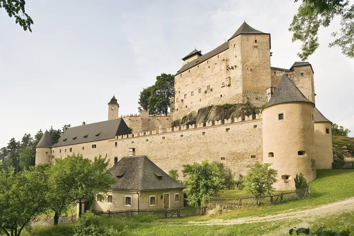 Framed Print : Rapottenstein Castle Print, Lower Austria Framed Print : Rapottenstein Castle Print, Lower Austria