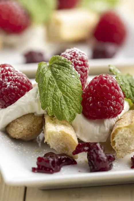 Framed Print : Raspberry Tiramisu Print on a Plate Framed Print : Raspberry Tiramisu Print on a Plate